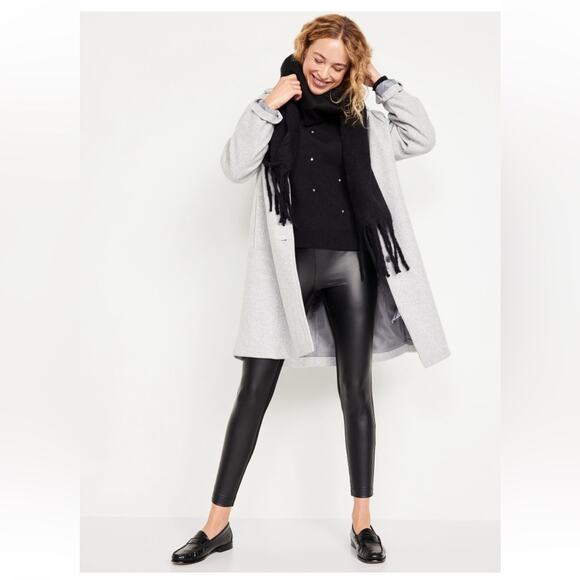 Old Navy black High-Waisted Faux-Leather Fashion Layering Leggings - Picture 4 of 13